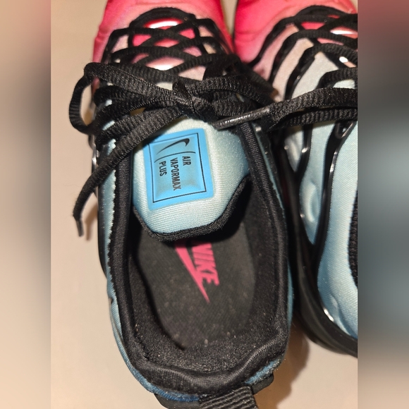 Nike Air VaporMax Plus Women's 9.5 Hyper Pink/Pink Foam/Glacier Ice/Black - Picture 6 of 12